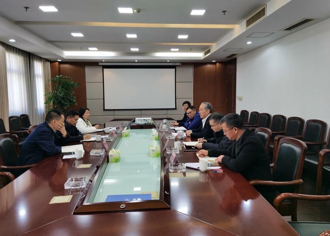 杭州市建委副主任楊鐵定一行蒞臨國(guó)泰集團(tuán)調(diào)研指導(dǎo)工作